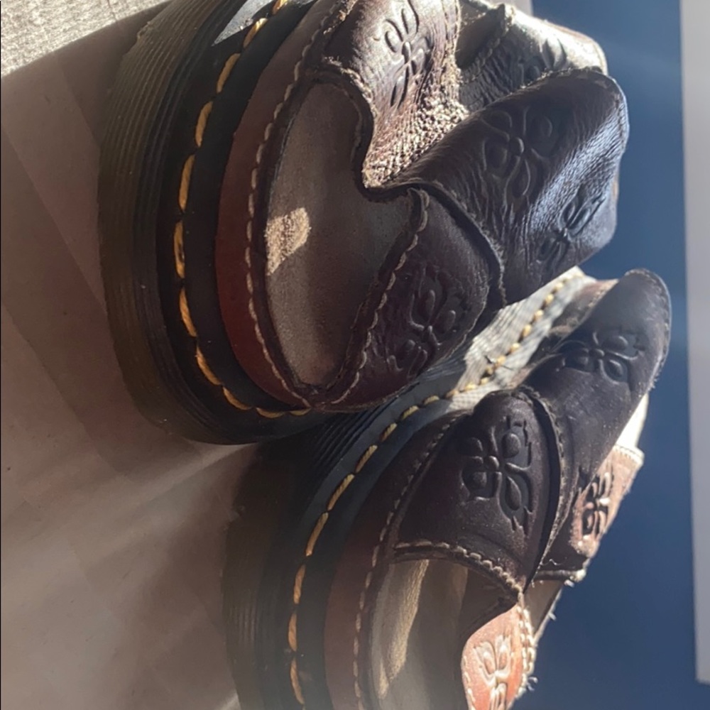 🌟Doc Martens Slides 🌟